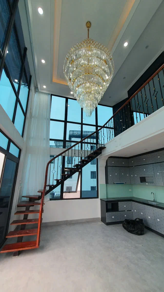 Bán nhà mặt phố Âu Cơ, Tây Hồ, tòa nhà văn phòng, 8 tầng đẹp, mặt tiền 6m lý tưởng, kinh doanh đa ngành