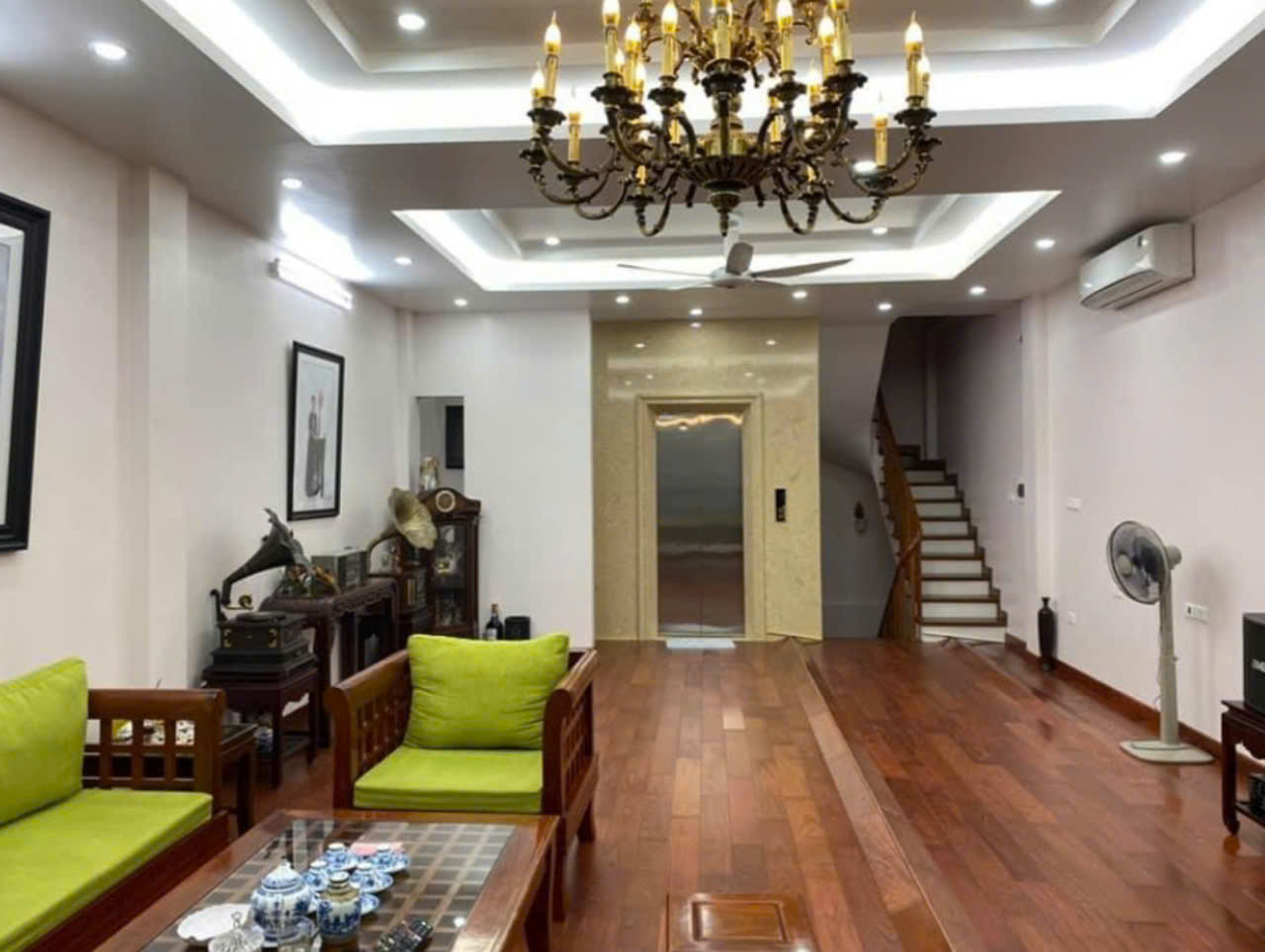 BÙM BÁN NHÀ #THẠCHBÀN- LONGBIEN-60M-LÔ GÓC - THANG MÁY NHẬP - AN SINH ĐỈNH CAO - NHỈNH 7 TỶ