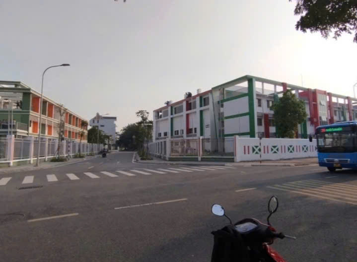 101)Phân Lô Giang Biên Oto Tránh - View Công viên, 4 tầng, 60m-13.1 tỷ 101)Phân Lô Giang Biên Oto Tránh -