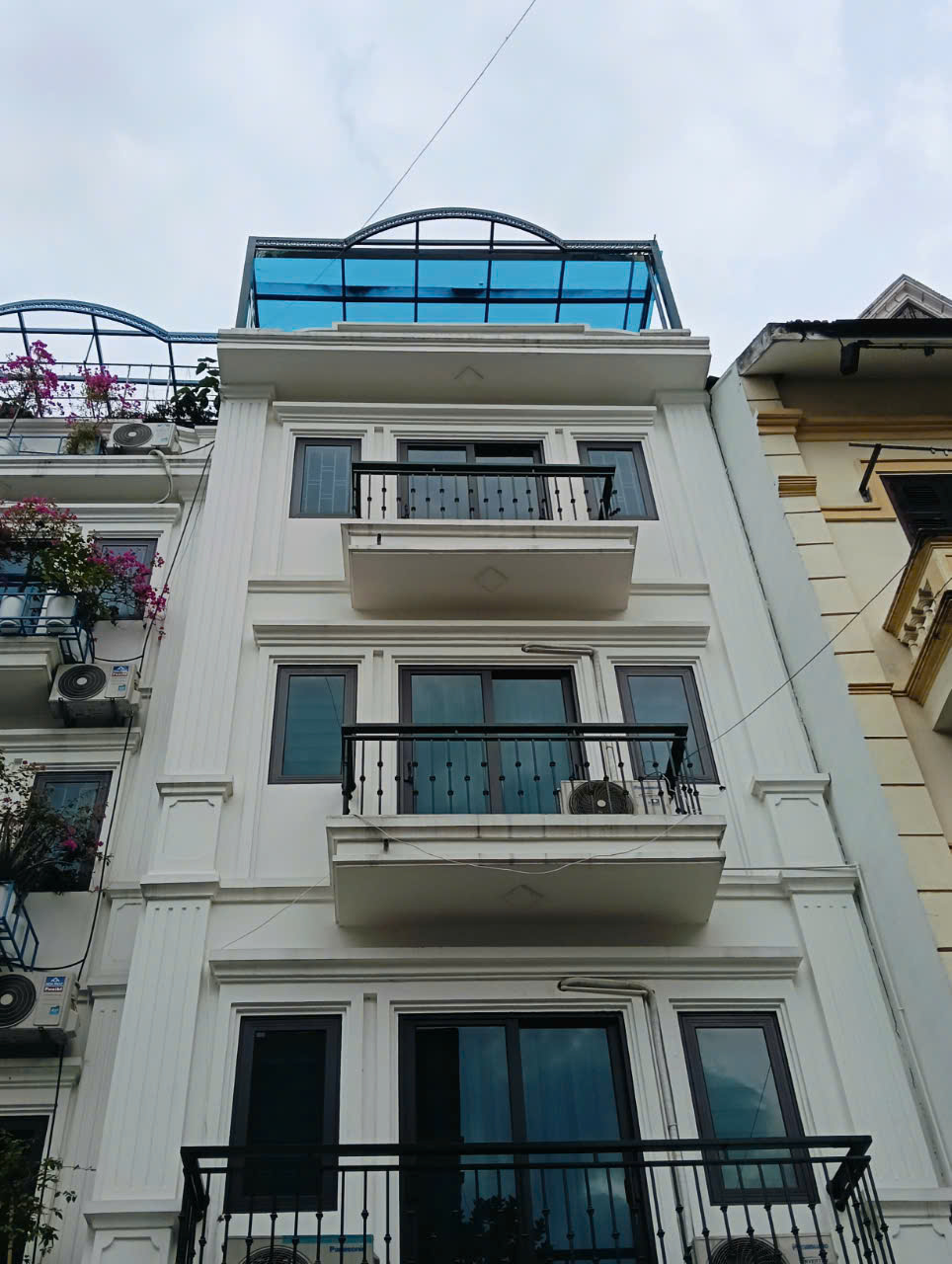 ÁN NHÀ ĐẸP ĐÀM QUANG TRUNG - LONG BIÊN 40M² - SIÊU THOÁNG - GẦN Ô TÔ TRÁNH - TIỆN ÍCH -GIÁ NHỈNH 5 TỶ