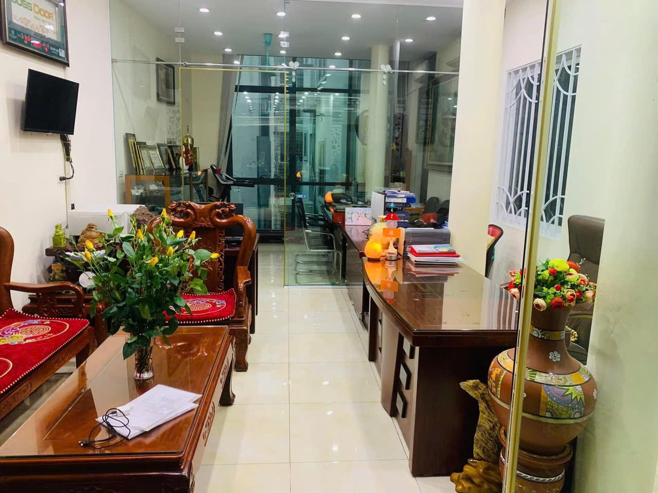 Bán căn góc Nguyễn Khang, Cầu Giấy, 6T thang máy, Gara ô tô, 15m ra phố, Vừa ở vừa làm VP cực đẹp