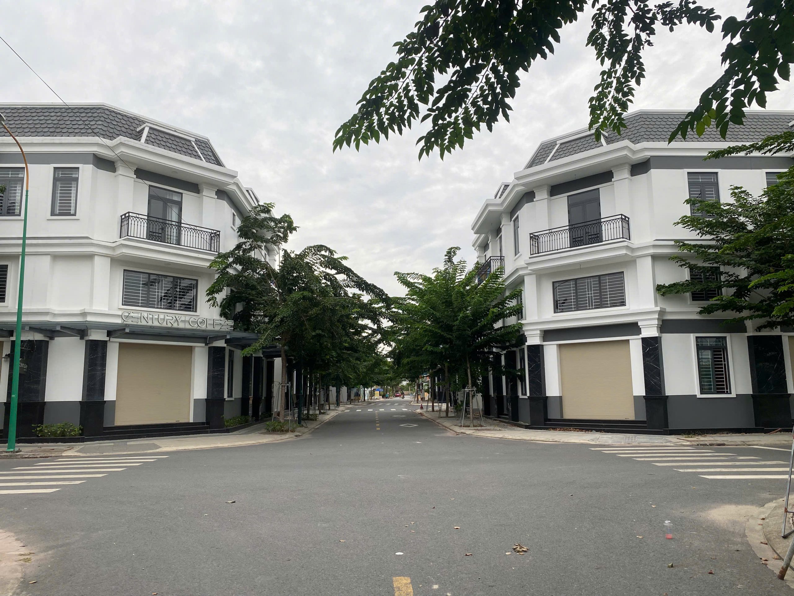 Cơ hội sở hữu nhà phố thương mại tại Hòa Lợi, Bến Cát – Khu dân cư đông đúc, tiện kinh doanh, giá 2,66 tỷ!