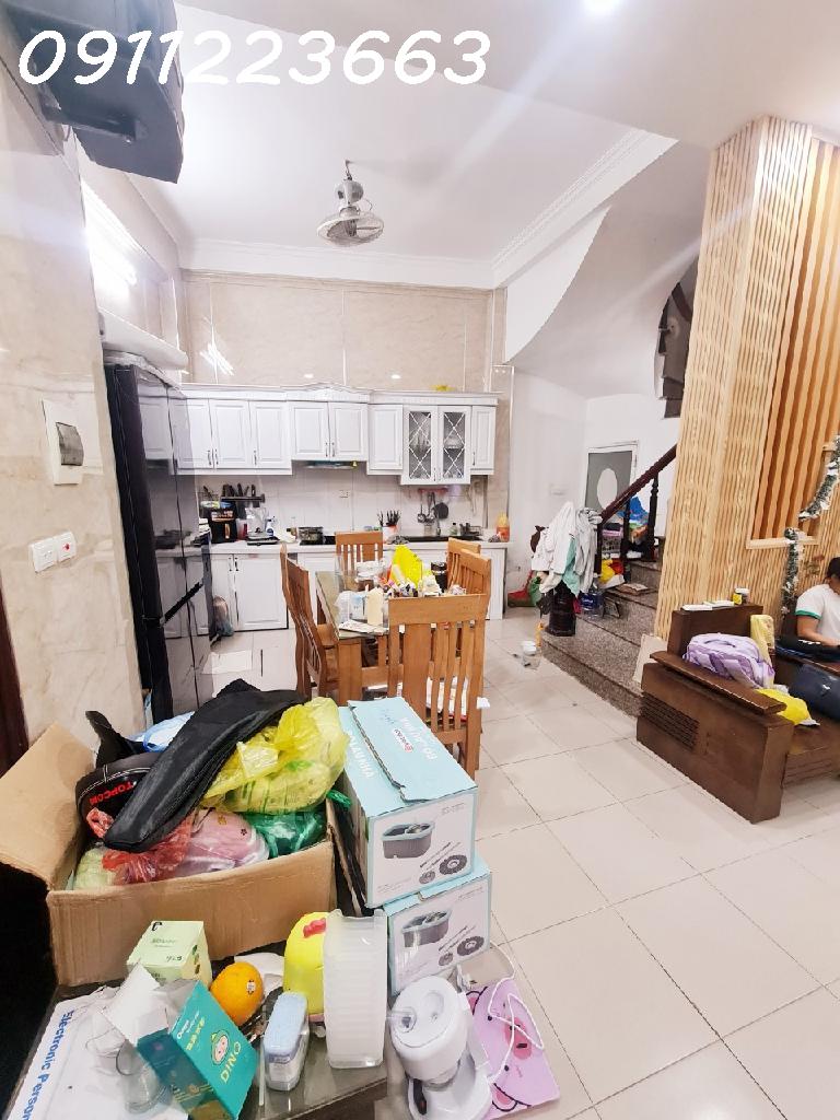 Nhà đẹp Trương Định - 4 tầng - Sân rộng thoáng - Giá 5.2 tỷ!