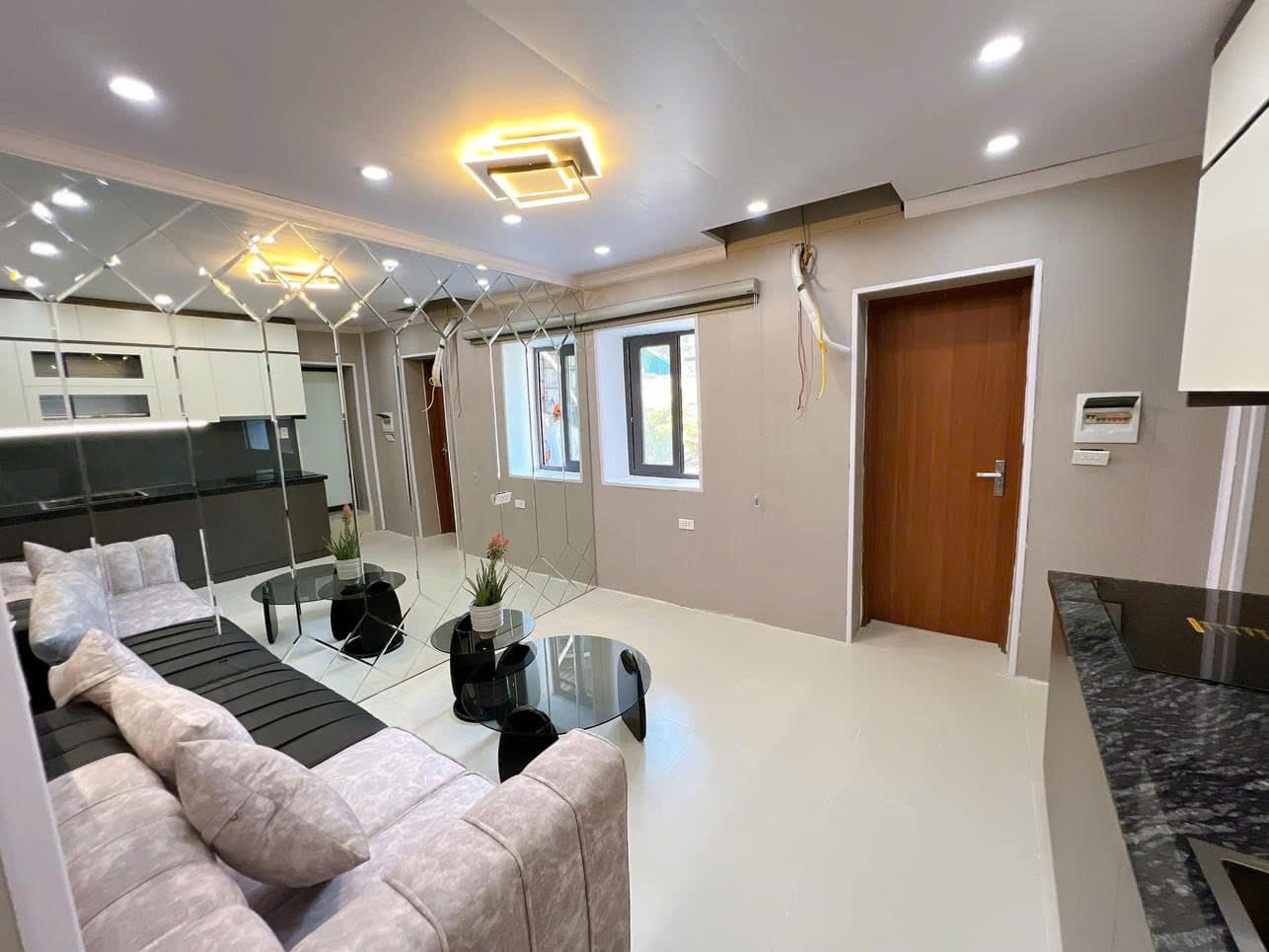 B2 Tập Thể Văn Chương 17/50m2 T2 2.45 tỷ Đống Đa NHÀ ĐẸP Ở LUÔN - Ô TÔ ĐỖ CẦU THANG - LÔ GÓC 2 NGỦ RIÊNG BIỆT - FULL