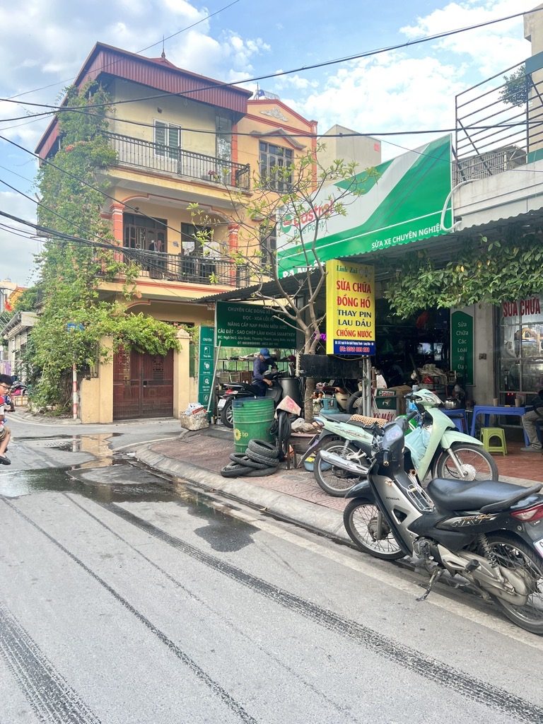 Bán nhà C4 Gia Quất oto tránh vỉa hè kinh doanh 66m x 5m, Lô Góc giá hơn 11 tỉ có TL. LH 0936123469