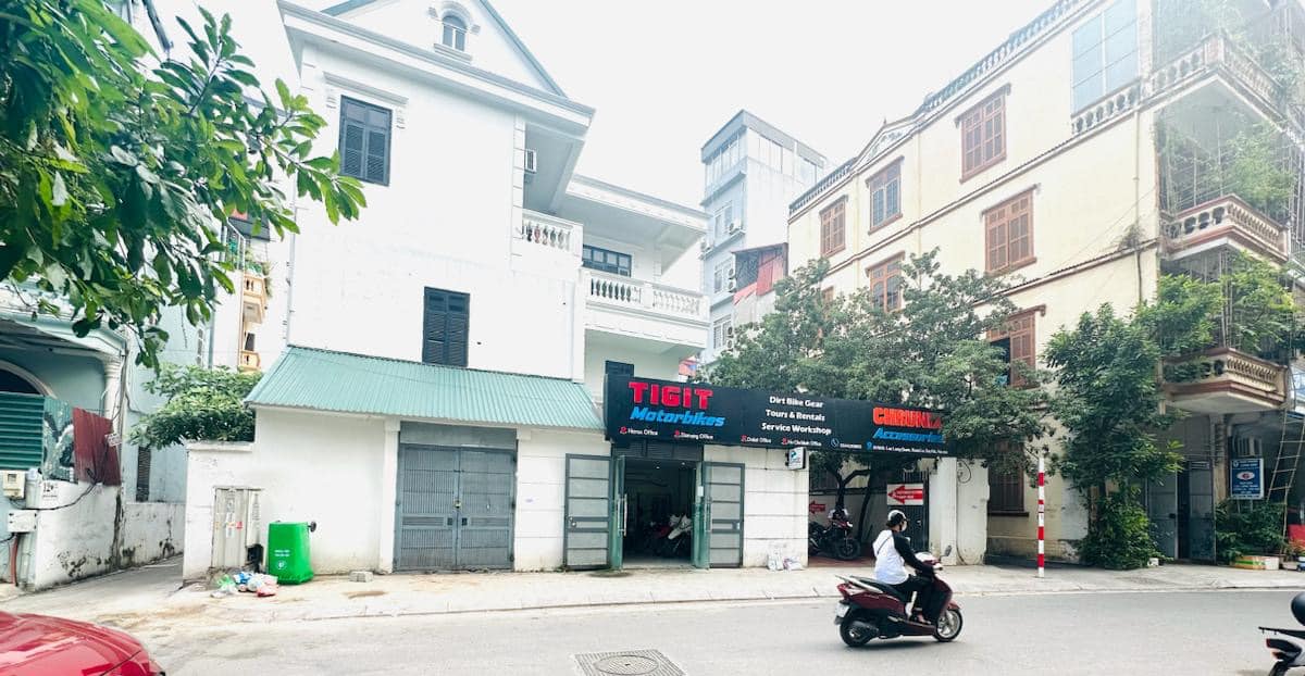 Biệt Thự Sân Vườn Lạc Long Quân, Tây Hồ, Ô Tô Tránh, 432m2 3T MT 17m, Chỉ 185 Tỷ