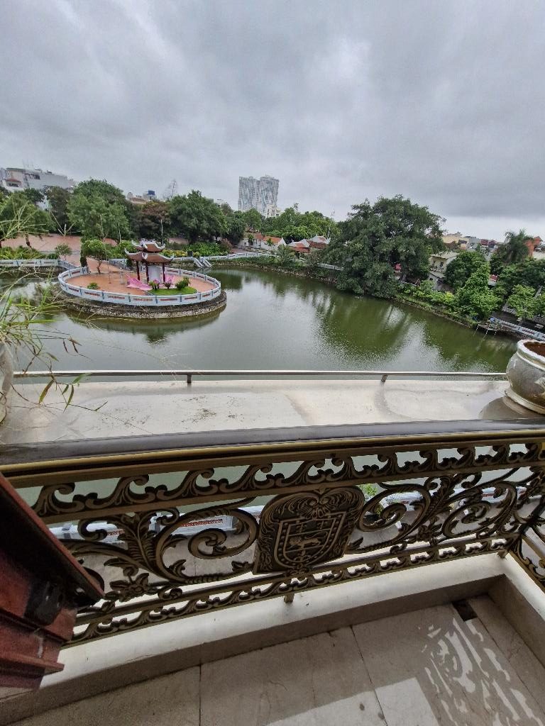 Bán nhà 46m x 5T Ngọc Thuỵ. View hồ, oto tránh vỉa hè, kinh doanh giá 12,x tỷ có TL. LH 0936123469