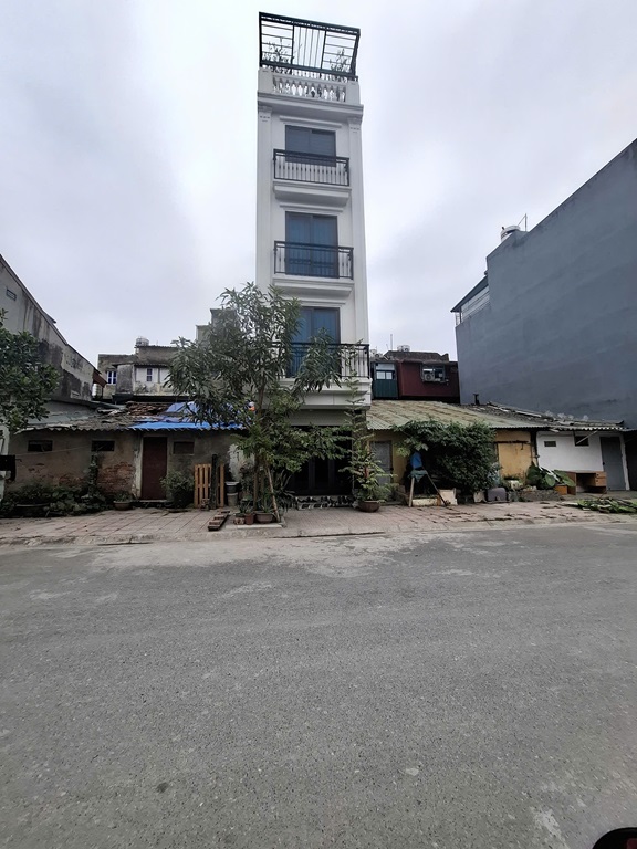 Bán nhà 99 Đức Giang đường 17m vỉa hè rộng, kinh doanh, 50m x 4T chỉ nhỉnh 10 tỷ có TL. LH 0936123469