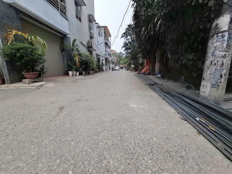 Siêu Rẻ !!!! Bán nhà C4 ngõ 99 Đức Giang 106m oto tải vào nhà, chỉ 9 tỷ có TL. LH: 0936123469