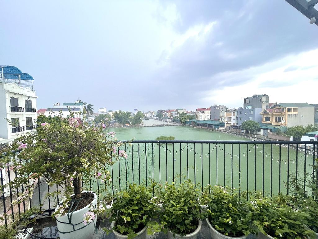 Bán nhà 4T Đức Giang, View hồ !!! oto tránh, vỉa hè 120m chỉ hơn 14 tỷ có TL. LH 0936123469