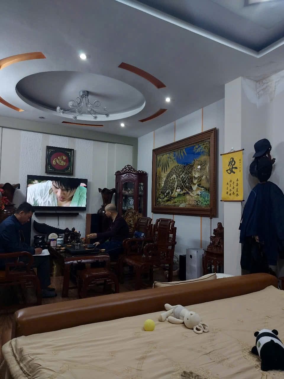 NHÀ ĐẸP Ở LUÔN - CHỦ ĐỂ LẠI NỘI THẤT XỊN XÒ - GẦN Ô TÔ - KINH DOANH ĐỈNH - ANH , EM NHANH TAY ĐẾM TIỀN