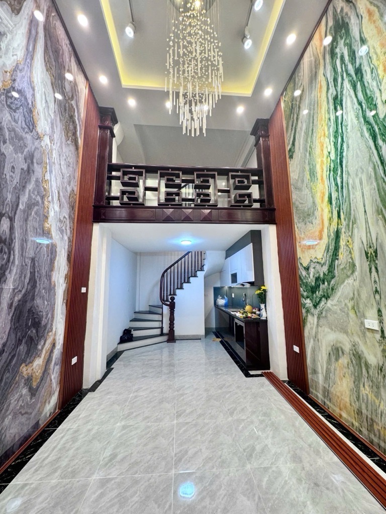 SIÊU HIẾM ĐÓN TẾT - LẠC LONG QUÂN 45M2 x 5T - 11.5 TỶ - KINH DOANH - Ô TÔ