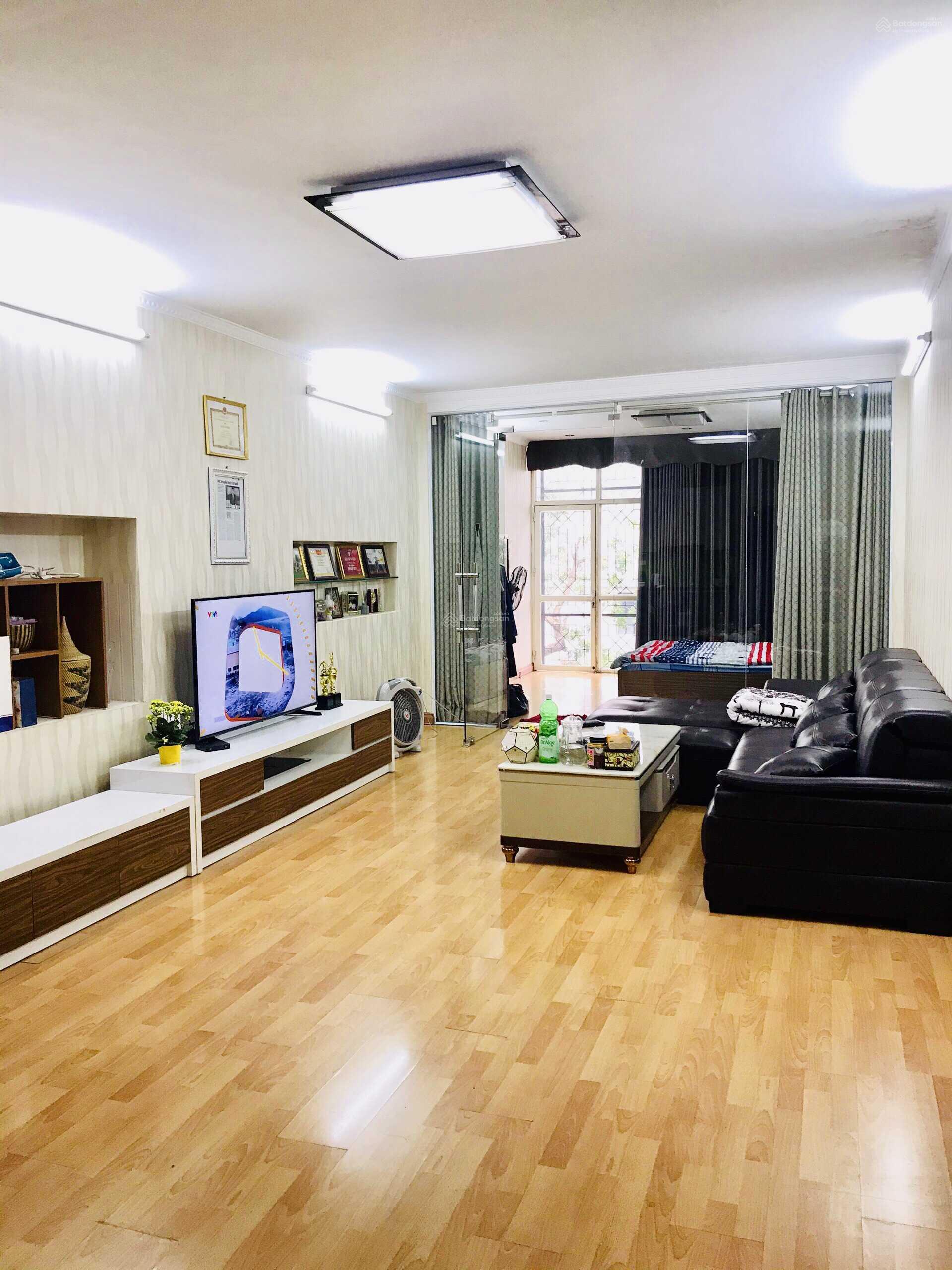 Chính chủ cần cho thuê căn hộ tập thể tầng 6 nhà 57 ngõ 187 Giảng Võ, Phường Cát Linh, Đống Đa, HN giá 8,5tr/tháng.