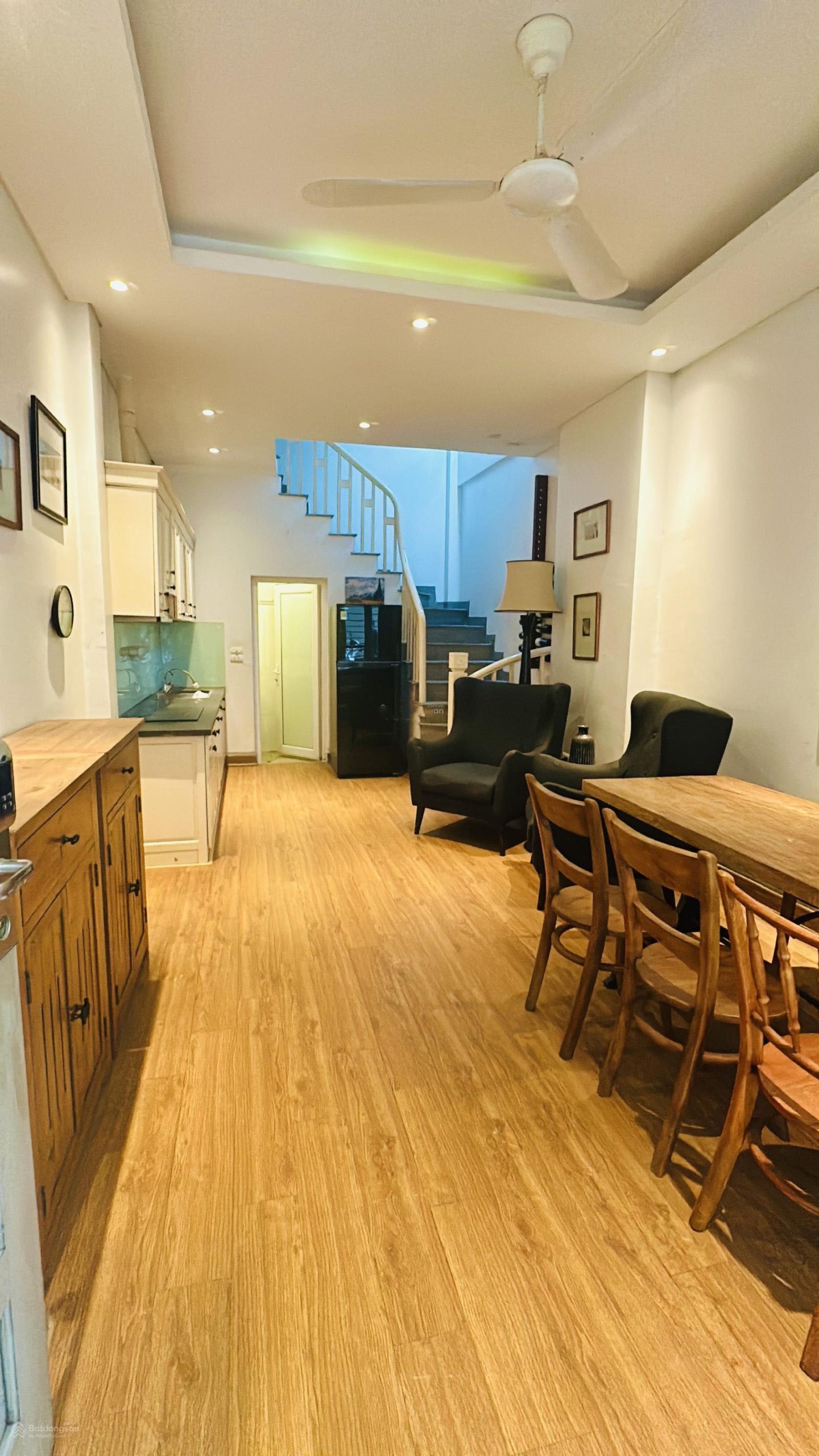 Tôi chủ nhà bán gấp nhà hiếm ngõ 137/68 Nguyễn Văn Linh 30/33m2 x 5T, phong cách Pháp