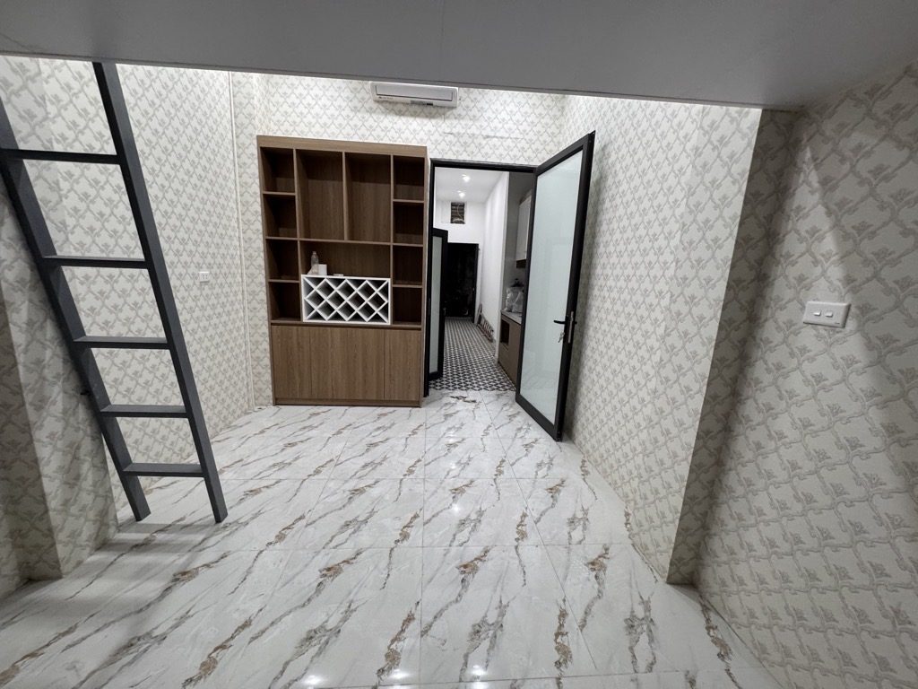 BÁN NHÀ ĐƯỜNG NGUYỄN KHIẾT 32M2, 3 TẦNG, NỞ HẬU, NGÕ THÔNG RỘNG THOÁNG