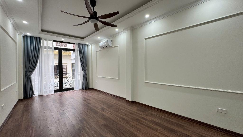 BÁN NHÀ ĂN TẾT NGUYỄN VĂN CỪ, BỒ ĐỀ, LONG BIÊN. YÊN TĨNH, NỞ HẬU. MỚI ĐẸP, 71M2*4T , 11.65 TỶ.