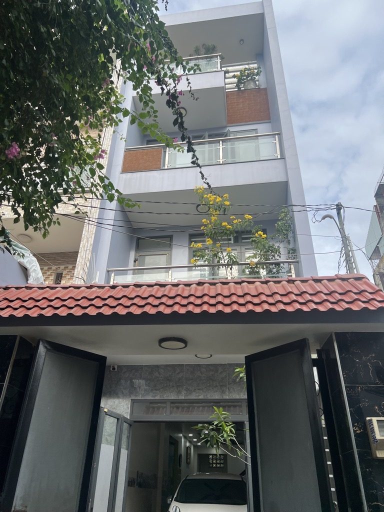 Bán nhà Quận 12 ngay ngã tư Ga - 4 tầng 74M2 HXH chỉ 6 Tỷ