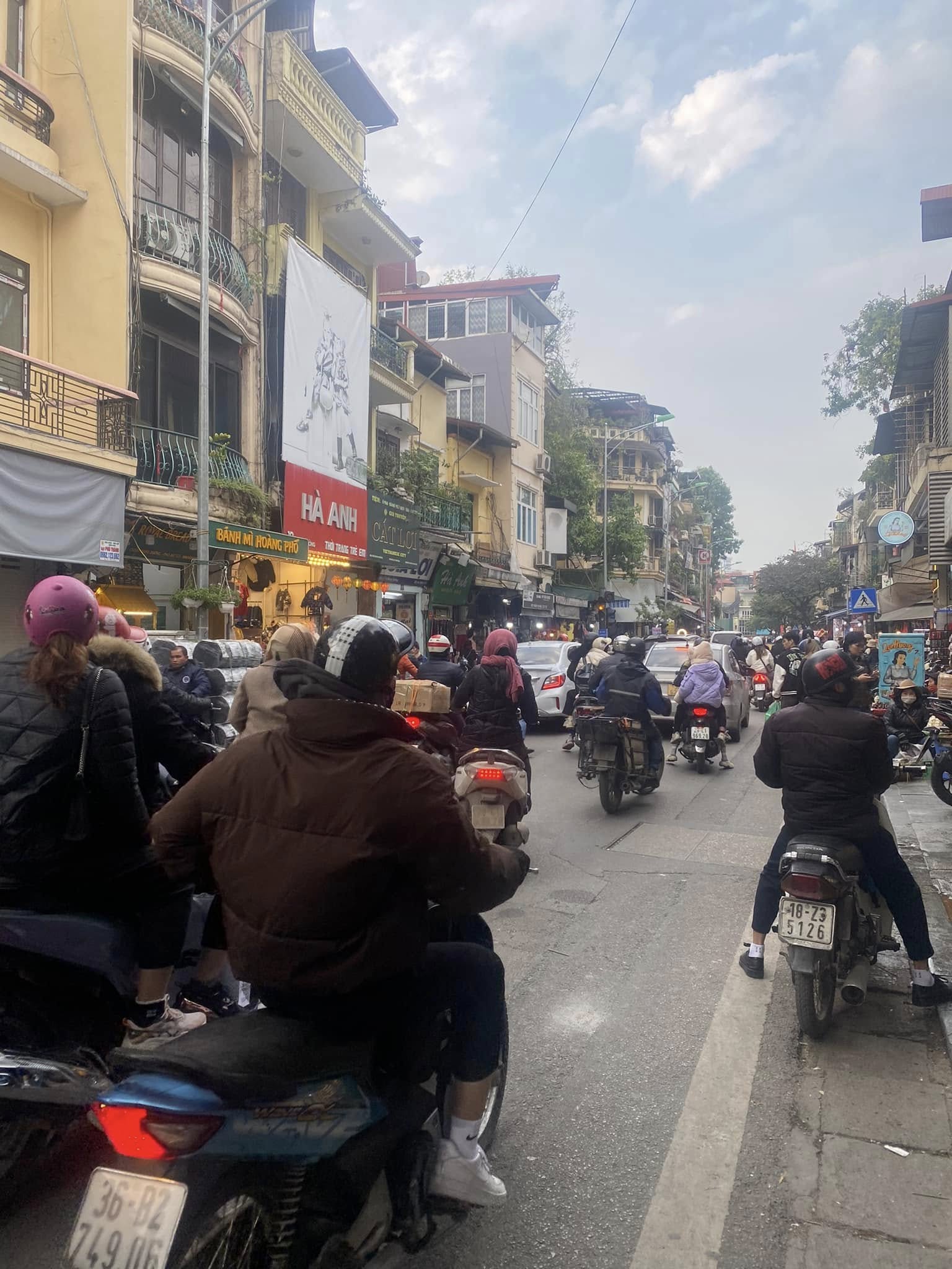 Mặt Phố Hàng Đường 145M2 5 Tầng 88 Tỷ Sổ Đẹp Vuông Nở Hậu Rộng