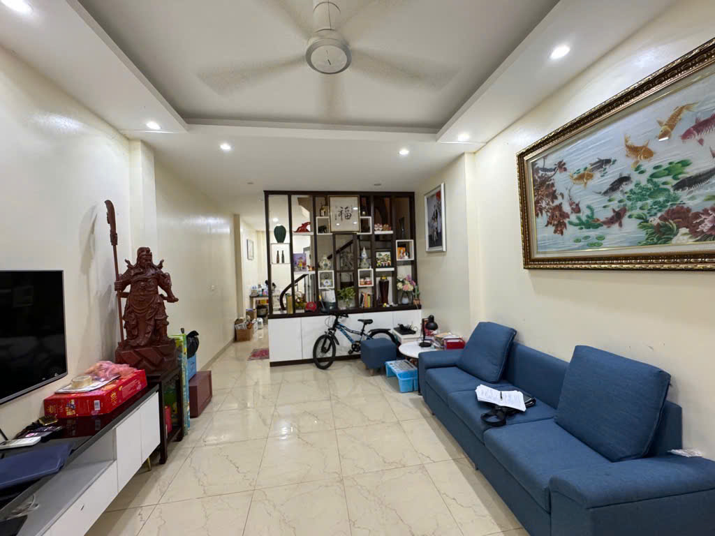 BÁN NHÀ NGỌC THỤY, LONG BIÊN – Ô TÔ ĐỖ CỬA, 42M², GIÁ CHỈ 5.7 Tỷ