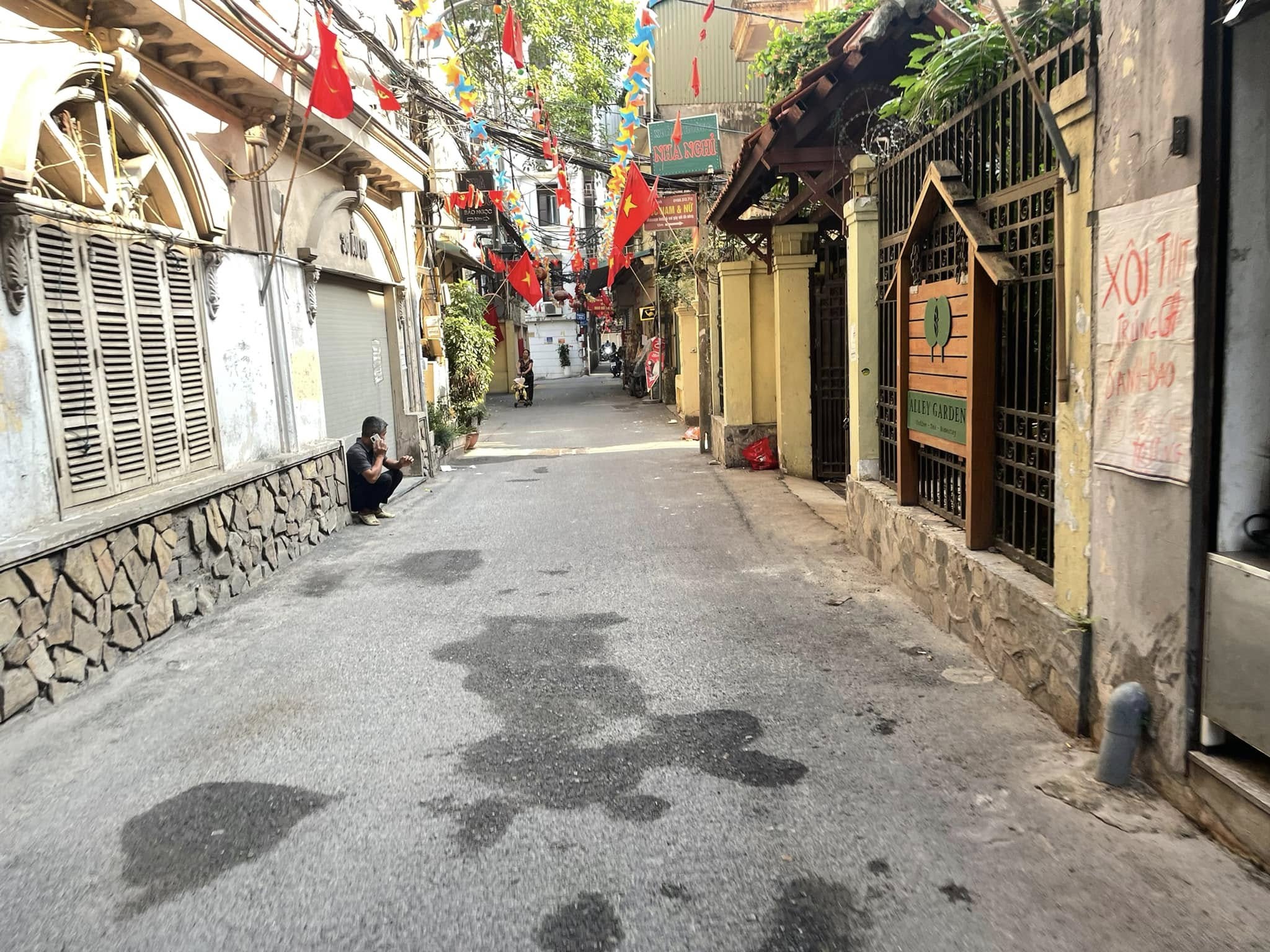 BÁN NHÀ ÂU CƠ 58M2 _ MẶT TIỀN 5M _ 6 TẦNG THANG MÁY - NỘI THẤT CAO CẤP - Ô TÔ ĐÕ CỬA - KINH DOANH TIỆN LỢI - VỊ TRÍ KHỎI BÀN 3 BƯỚC CHÂN RA MẶT ĐƯỜNG CHÍNH