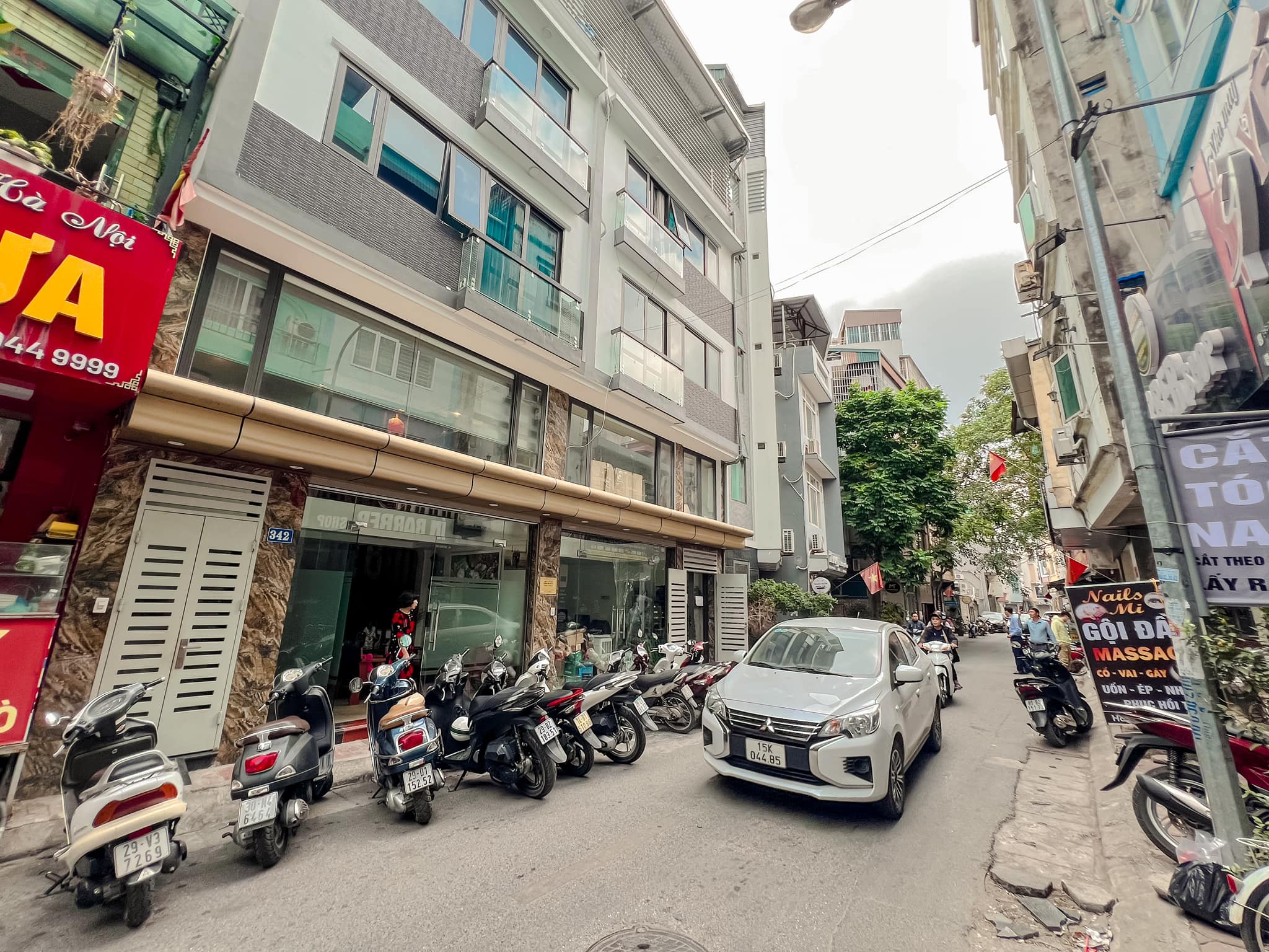 Phân lô, kinh doanh tốt, có vỉa hè, ngõ 62 Nguyễn Chí Thanh, Đống Đa gần 90m, 5T chỉ 26 tỷ