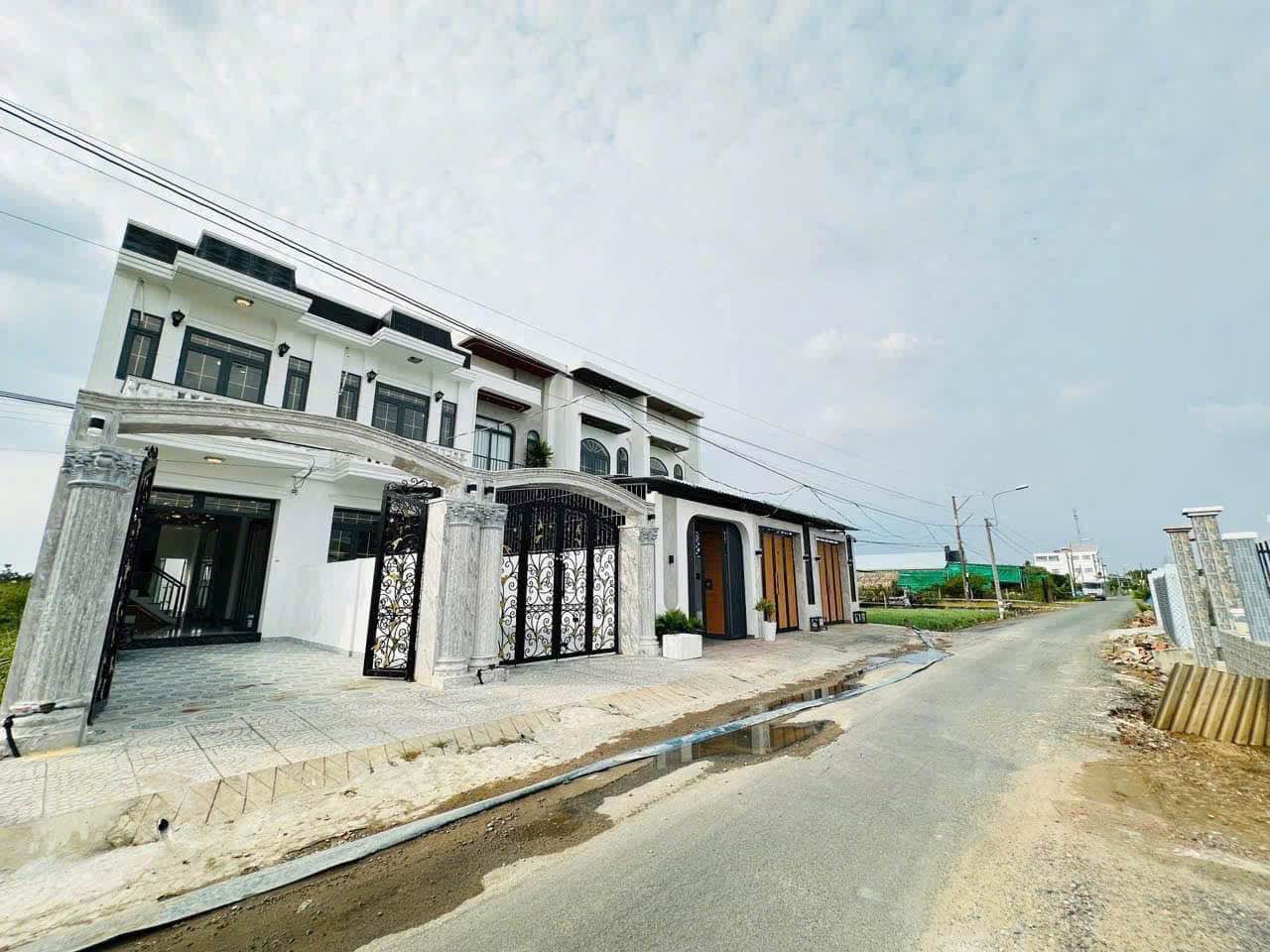 PHÁT MÃI TÀI SẢN. NHÀ DT128 GIÁ 890TR. dương đình cúc Bình chánh SỔ RIÊNG !