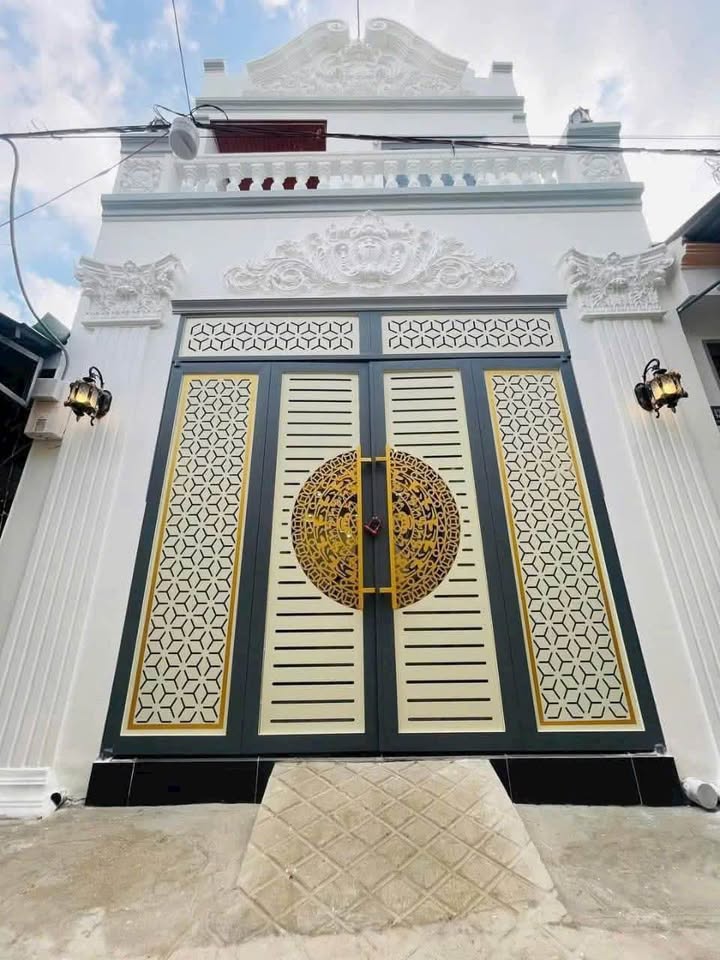 Nhà 1 Trệt 1 Lầu 4PN 3WC - Ngân Hàng Phát Mãi Cuối Năm - Xát Chợ Bình Chánh - Giá 980TR !