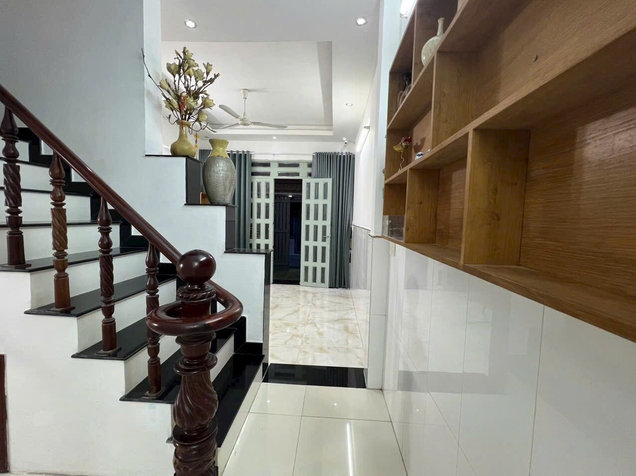 BÁN NHÀ BÌNH THẠNH – SÁT QUẬN 1 –2 PN - HẺM 4M- GIÁ NHỈNH 2 TỶ