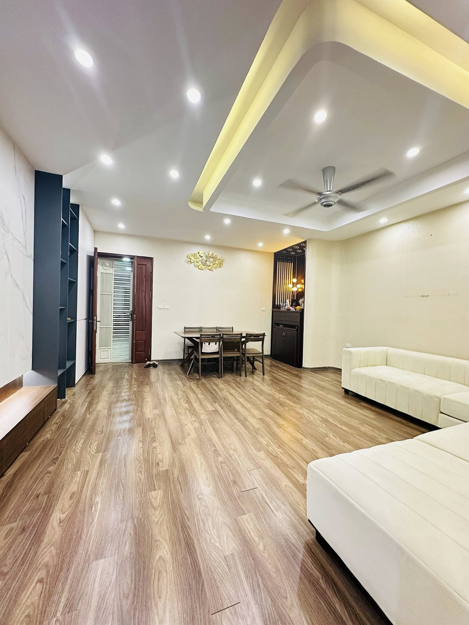 GẤPChung cư CT4-5 Dương Đình Nghệ 92m 2PN 2WC Nội thất đẹp, hơn 6 tỷ