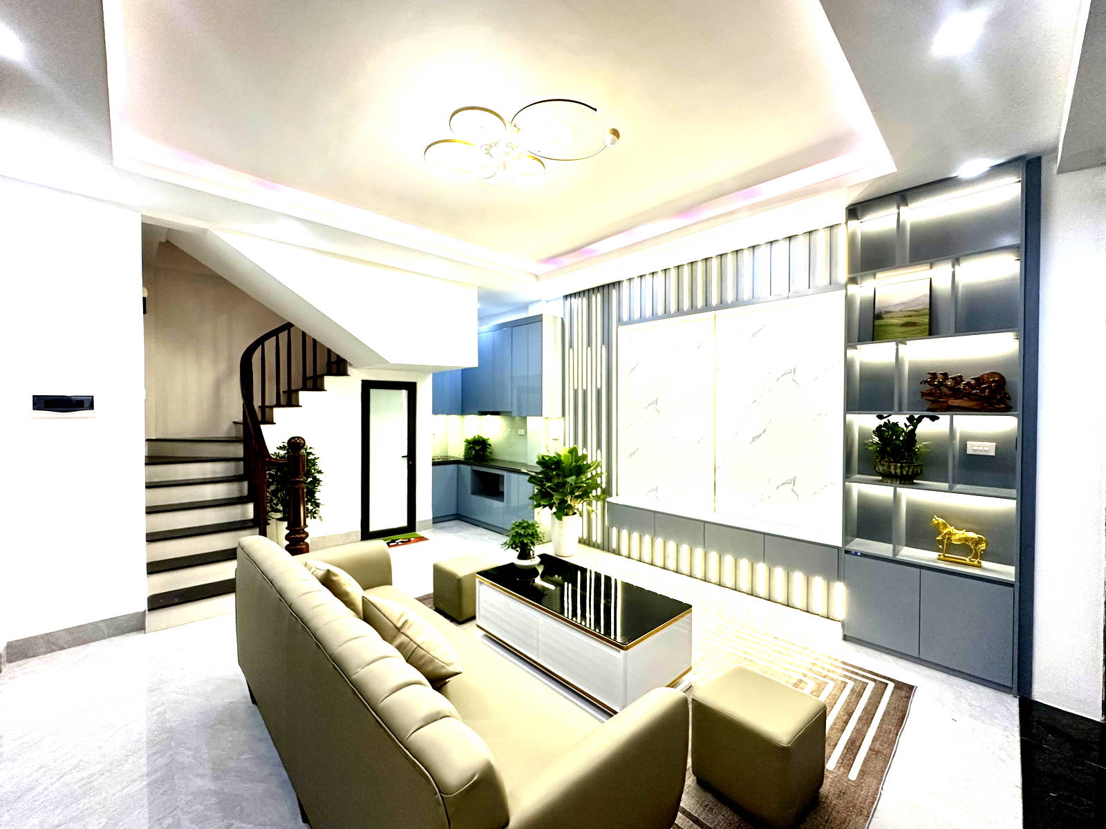 BÁN NHÀ HIẾM,3 MẶT NGÕ, DT 34M2 – 4TẦNG, 2 MT 4.6M, VƯƠNG THỪA VŨ,THANH XUÂN. CHỈ CÓ 6,25 TỶ.