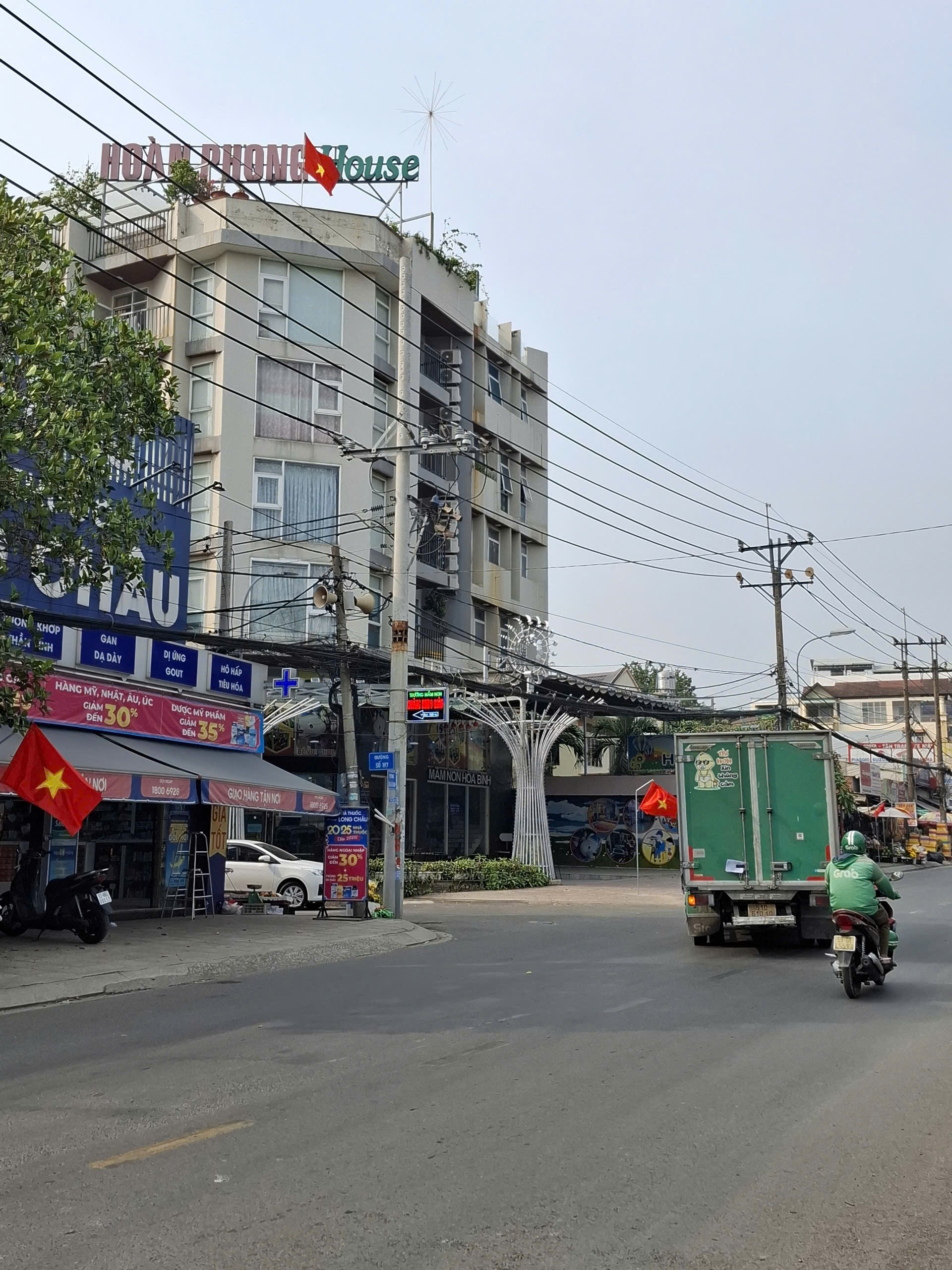 Bán nhà 2 mặt tiền Đường Hoàng Hữu Nam Tân Phú Quận 9 giá 85 tỷ