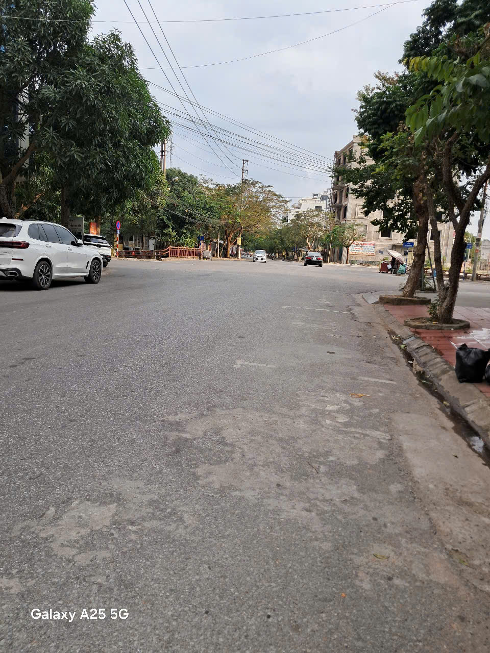 Bán nhà 4 tầng, PHÂN LÔ GẦN PHỐ, Ô TÔ ĐỖ CỬA, KINH DOANH VĂN PHÒNG, DT=83m2, mt=4,5m, giá 5,5 tỷ( thương lượng)