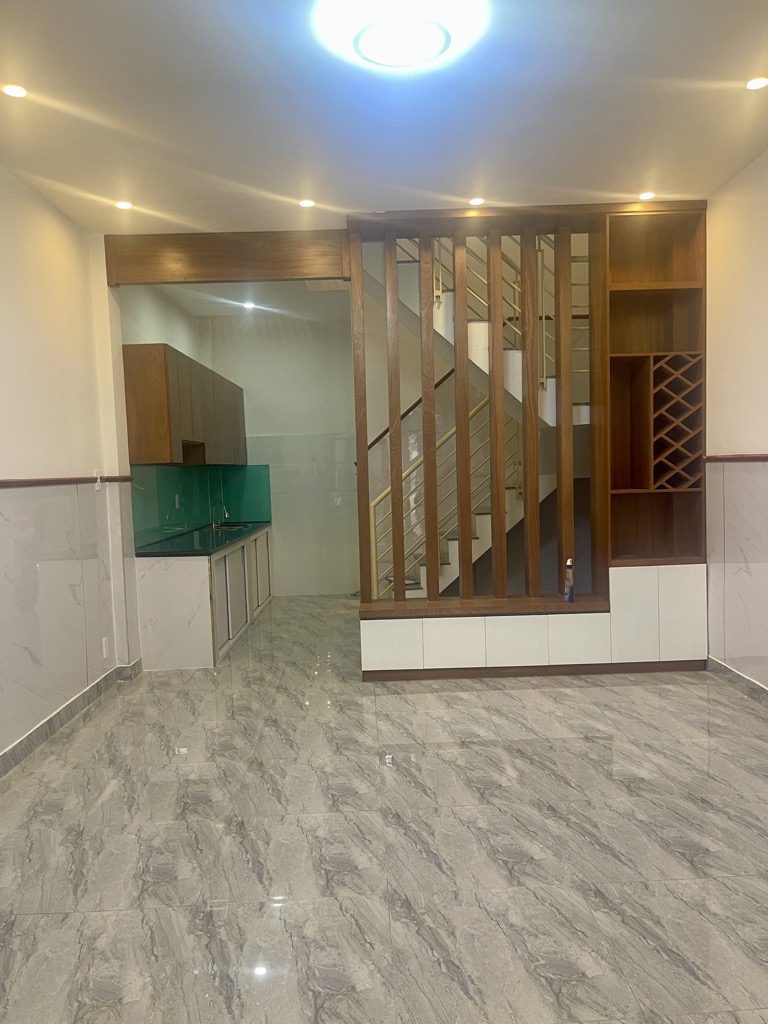 HẺM 4M, 40M2, 2 TẦNG 2PN, NHÀ CÁCH TRƯỜNG HỌC CHU VĂN AN 300M-CÁCH CHỢ PHẠM ĐĂNG GIẢNG 500M, GIÁ 3.X TỶ
