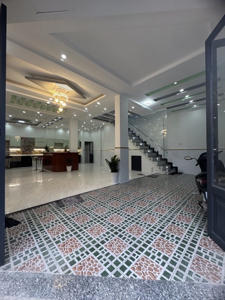 MẶT TIỀN ĐƯỜNG LIÊN KHU 2-10, 108M2 - NGANG KHỦNG 8.5M, 3 TẦNG, NGAY CHỢ GÒ XOÀI GIÁ 6.X TỶ