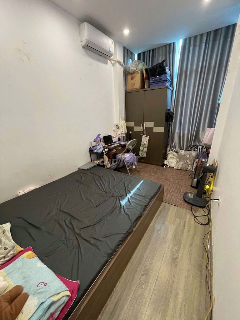 Cho thuê nhà ngõ 120 Kim Giang, 30m2, 3 tầng, 4 ngủ, đủ công năng, 10 Triệu - cho ở GĐ, nhóm, VP