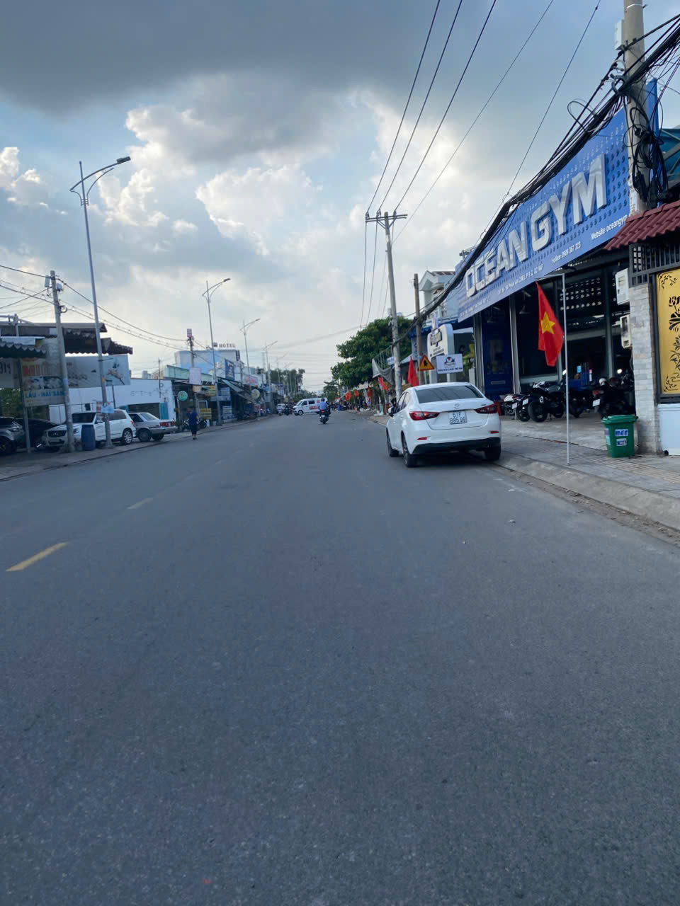 64m2