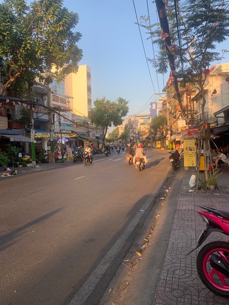 Mặt tiền Hưng Phú 6x21 kinh doanh sầm uất chỉ 30 tỷ