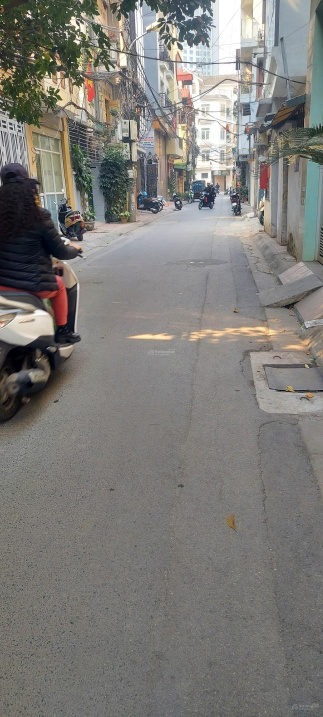 Nhà đẹp - Thoáng sáng Kim Giang - 70m ra phố - 45m*5T – 6.25 tỷ, Lh 0975666943