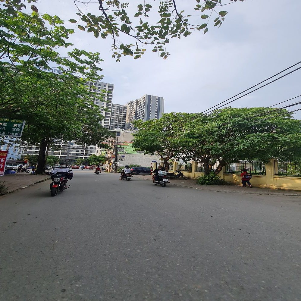 BÁN VỘI 136m2 đất đấu giá 31ha Trâu Quỳ, Gia Lâm. Đường kinh doanh 16m. 12xtr.