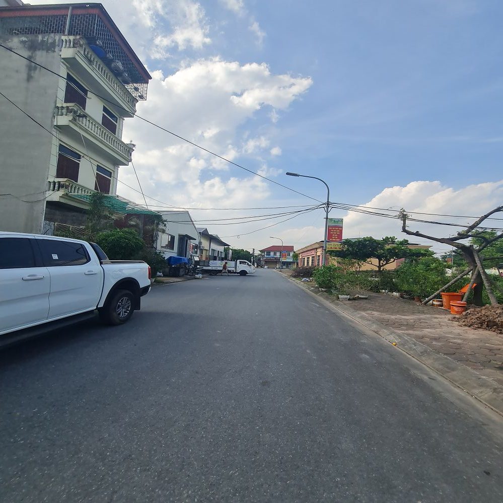 Siêu phầm Đa Tốn, Gia Lâm. 70m2, mt 4,5m, đường xe 3 tấn vào, 7 chỗ vào trong nhà. Lh 0989894845