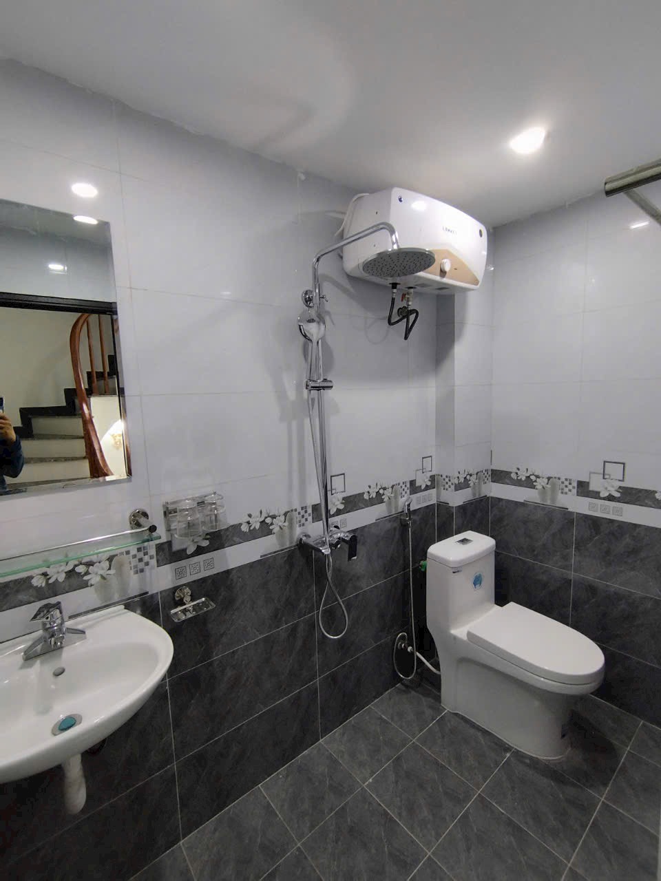 Cần Bán Gấp Nhà Mới Ở Vạn Phúc,HĐ.Ô Tô Đỗ Cách Nhà Vài Chục Mét.Gía 6.6Tỷ Có TL