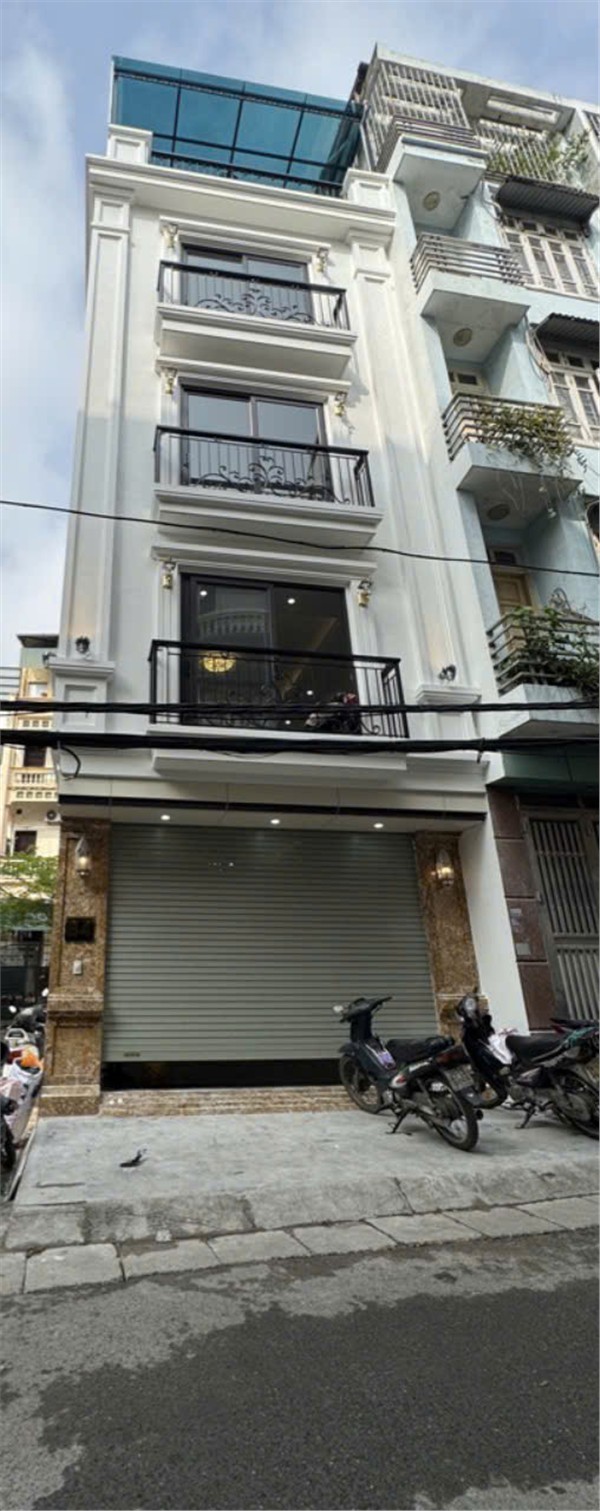 SIÊU PHẨM BA ĐÌNH - NHÀ MỚI ĐẸP- 6 TẦNG - THANG MÁY NHẬP KHẨU - FULL NỘI THẤT - AN NINH TỐT- NHIỀU TIỆN ÍCH !!!