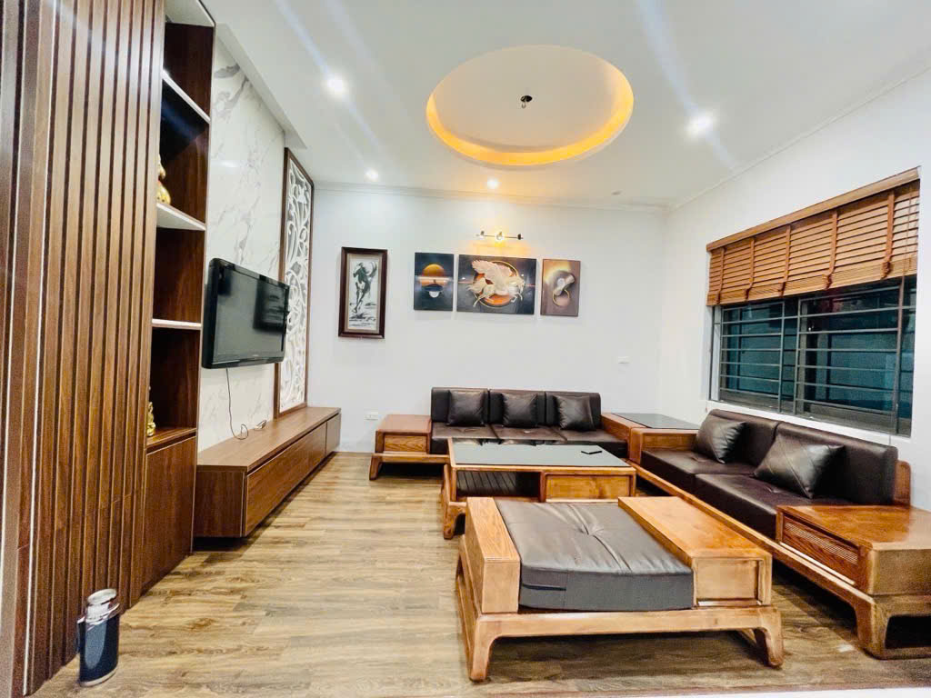 CƠ HỘI SỞ HỮU NHÀ ĐẸP -#HỒNG TIẾN LONG BIÊN - NGÕ THÔNG FULL NỘI THẤT ,VỊ TRÍ ĐẮC ĐỊA -DIEN TÍCH 48M X 4 TẦNG GIÁ