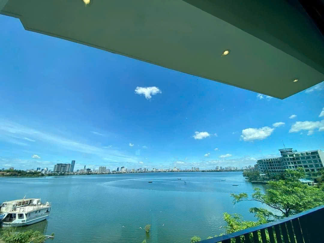 BÁN NHÀ 8 TẦNG MẶT HỒ TÂY LÔ GÓC 3 THOÁNG VĨNH VIỄN ĐẲNG CẤP NHẤT HÀ NỘI