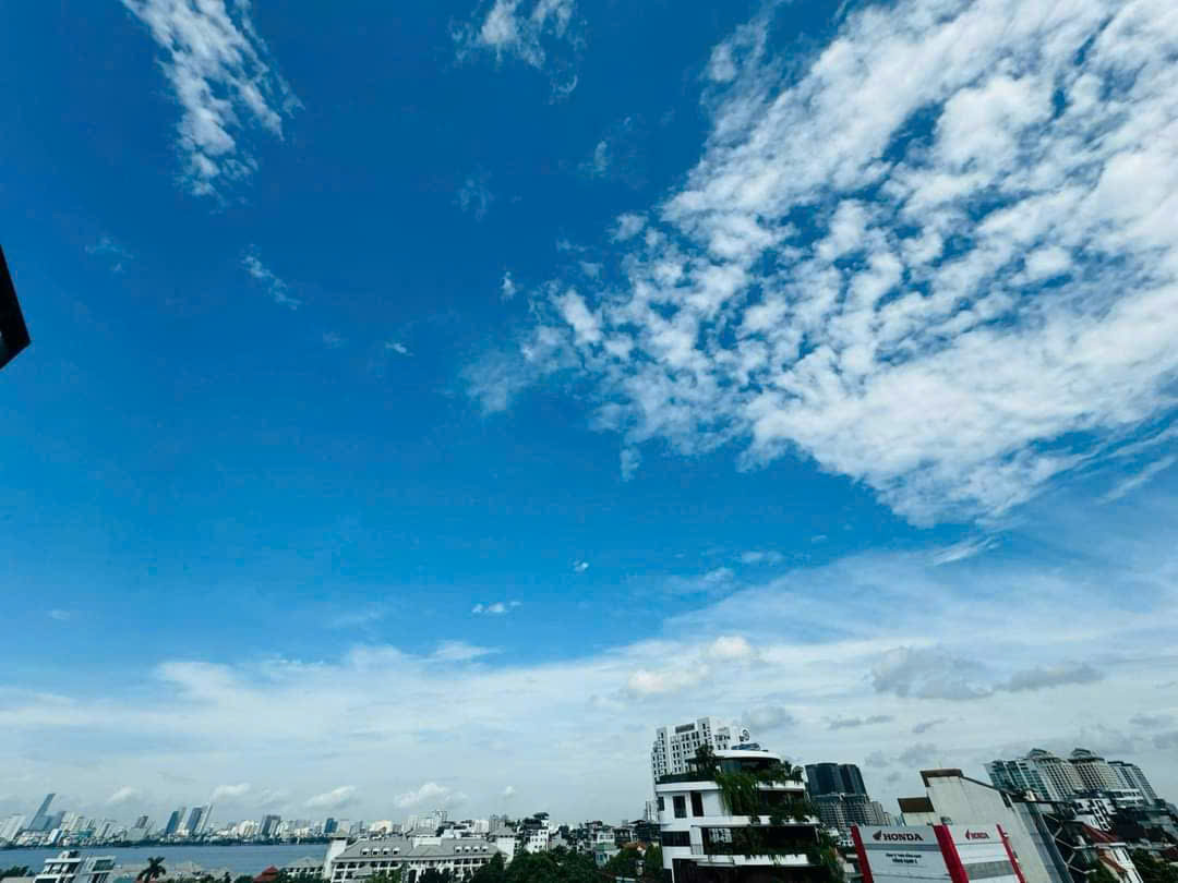 BÁN NHÀ 7 TẦNG MẶT PHỐ NGHI TÀM 126m2 VIEW TRỌN HỒ TÂY