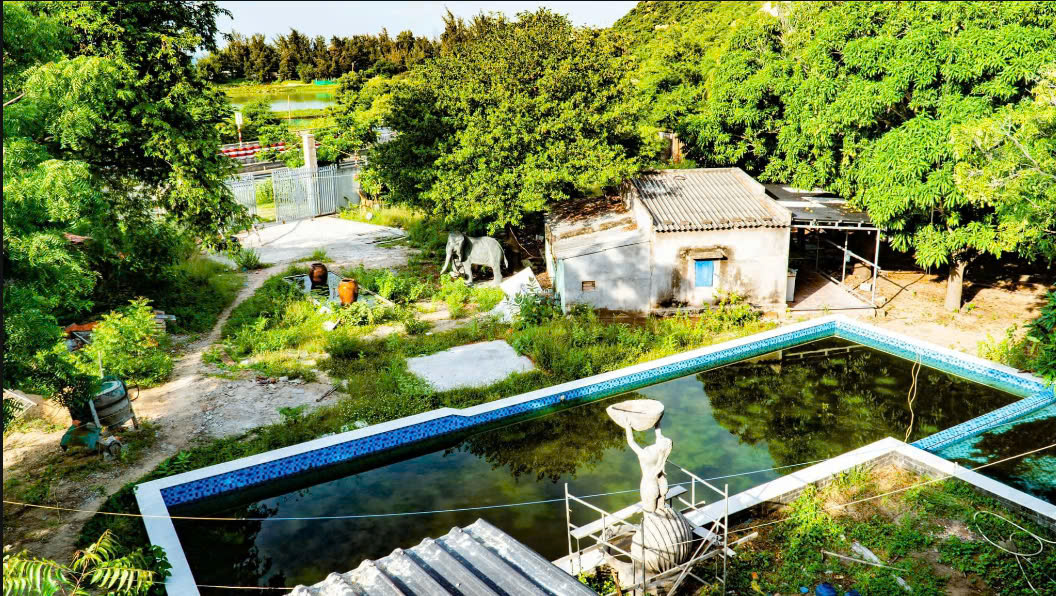 Cần bán lô đất và công trình tổng diện 2858m2, mà hiện hữu là 3000m2 ở Bình Thuận