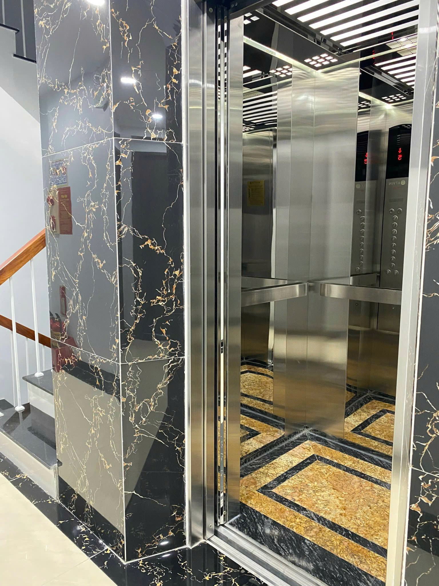 BÁN CHUNG CƯ MINI Mỹ Đình, ngõ thông kinh doanh, 29 TỶ VND, 102M2, 27 phòng, doanh thu 1.9 tỷ/năm