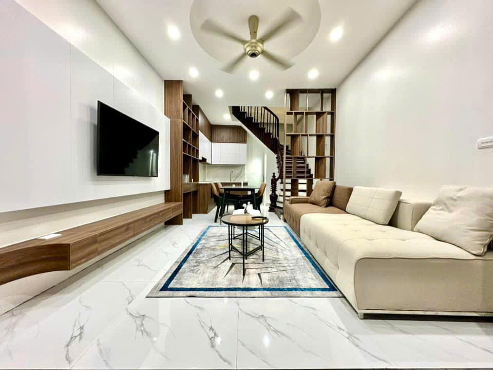 Siêu hiếm nhà đẹp 5tầng ô tô đỗ gần full nội thất ngõ 181 Trần Phú, Văn Quán - Hà Đông.