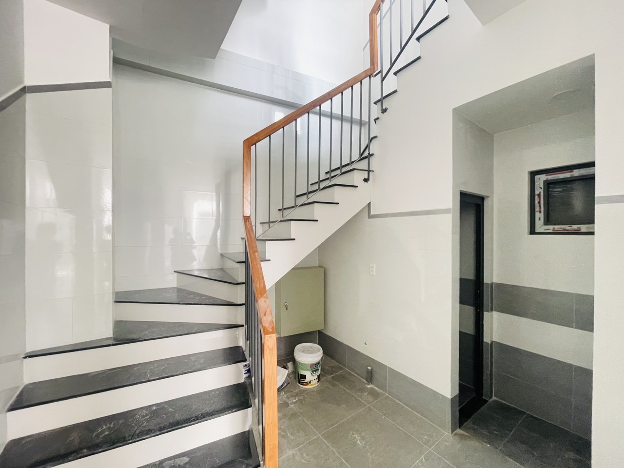 Bán nhà đẹp hẻm otokế MT Lê Trọng Tấn quận Tân Phú 5 x 15- 4 tầng chỉ 5.7 tỷ tl