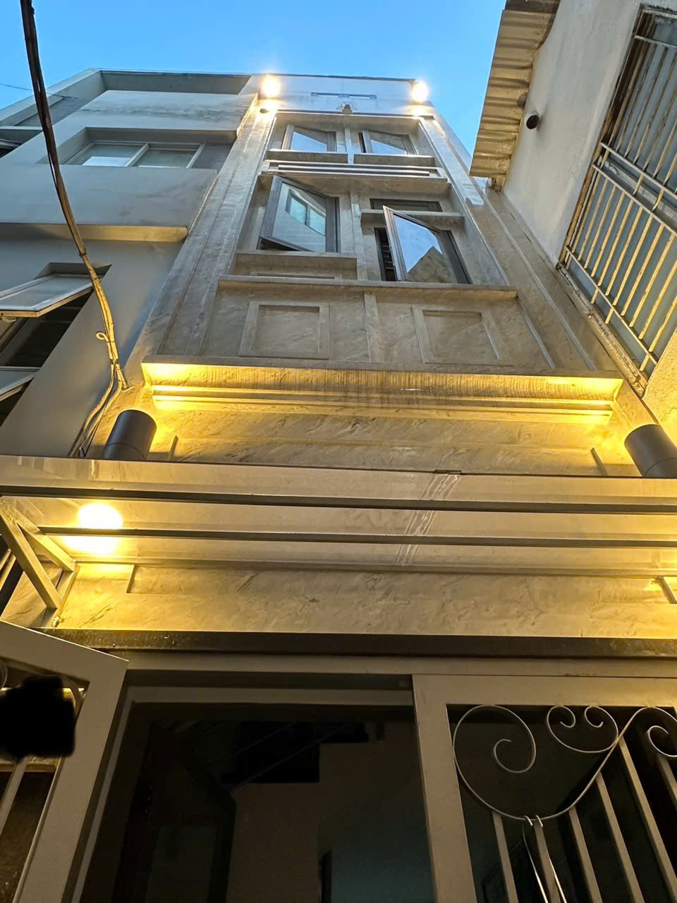 Ban nhà 4 tầng đẹp lug linh, Cách Mạng Tháng 8, P13, Q10, 36m2, chỉ 4.9 tỷ